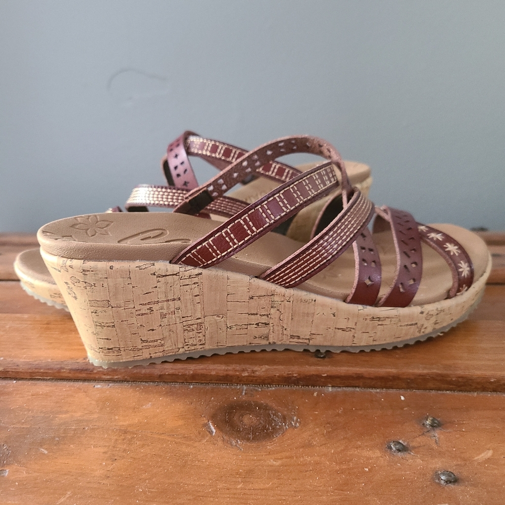 Sketchers Cali Luxe Foam Wedge Platform Lightweight Comfort Neutral Sandals Sz 8